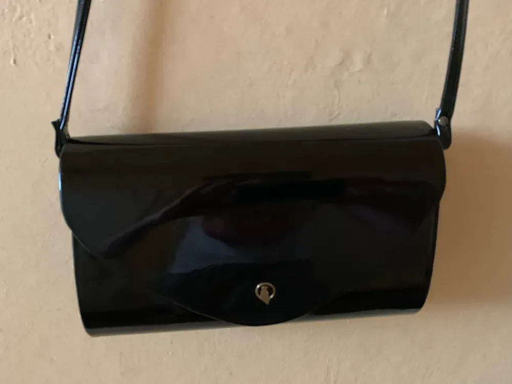 Felice Společenská kabelka psaníčko F15 černé lesklé lakované